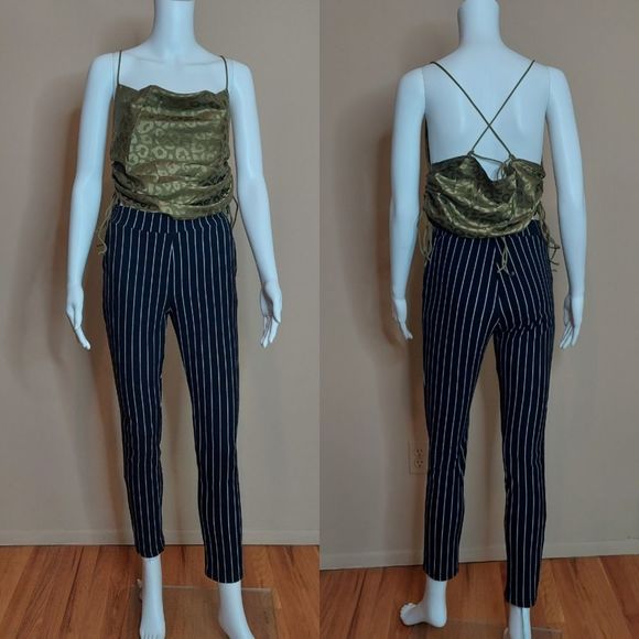 SHEIN Black White Vertical Stripe Cropped Skinny Pull On Pants Medium EUC - Picture 1 of 10